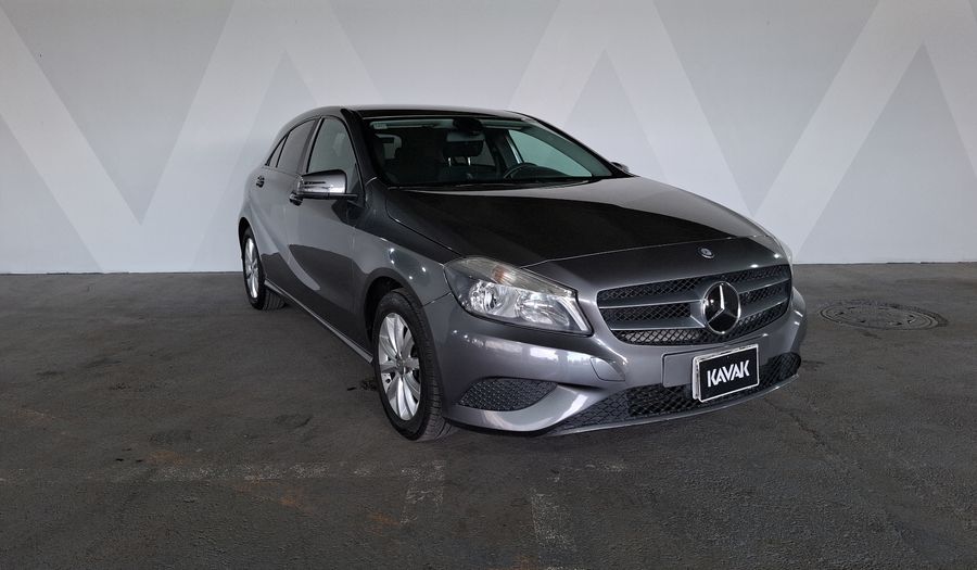 Mercedes Benz Clase A 1.6 180 CGI 7G-DCT Hatchback 2014