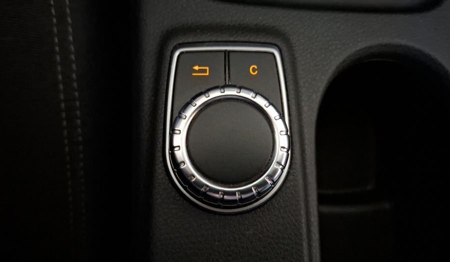 Mercedes Benz Clase A 1.6 180 CGI 7G-DCT Hatchback 2014
