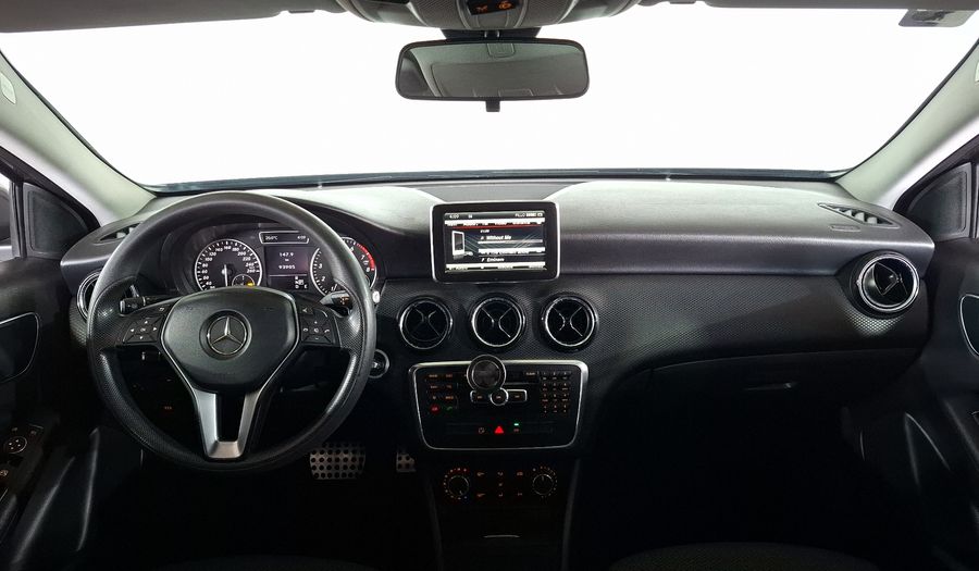 Mercedes Benz Clase A 1.6 180 CGI 7G-DCT Hatchback 2014