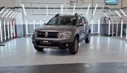 Renault • Duster