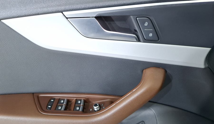 Audi A4 2.0 TFSI SELECT S-TRONIC Sedan 2017