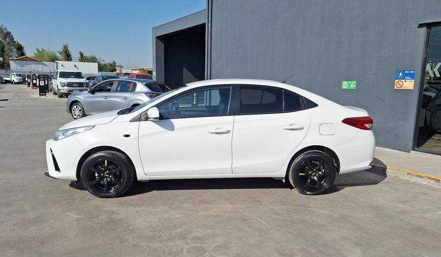 Toyota Yaris 1.5 XLI Sedan 2021