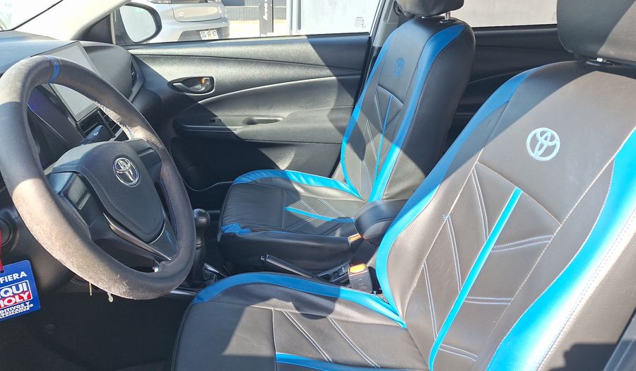 Toyota Yaris 1.5 XLI Sedan 2021