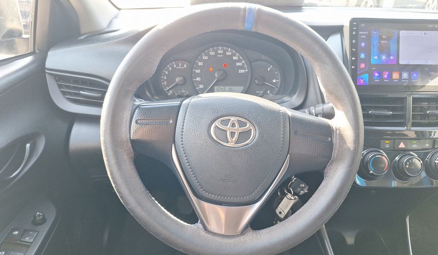 Toyota Yaris 1.5 XLI Sedan 2021