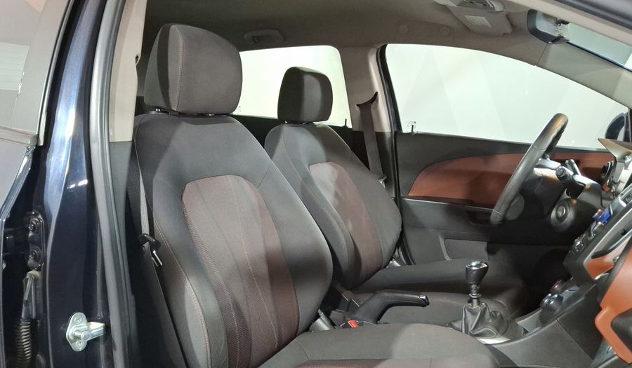 Chevrolet Sonic 1.6 MT J LT Hatchback 2016
