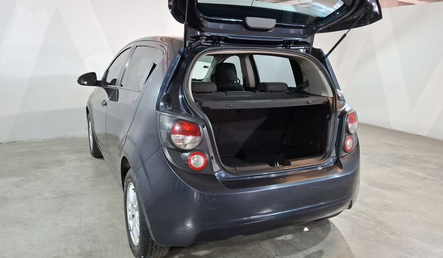 Chevrolet Sonic 1.6 MT J LT Hatchback 2016