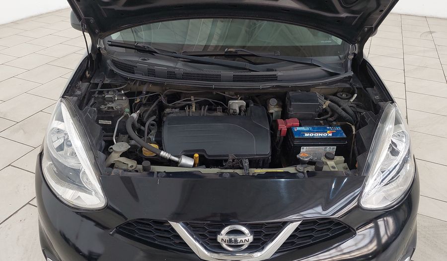Nissan March 1.0 16V FLEX SV Hatchback 2015