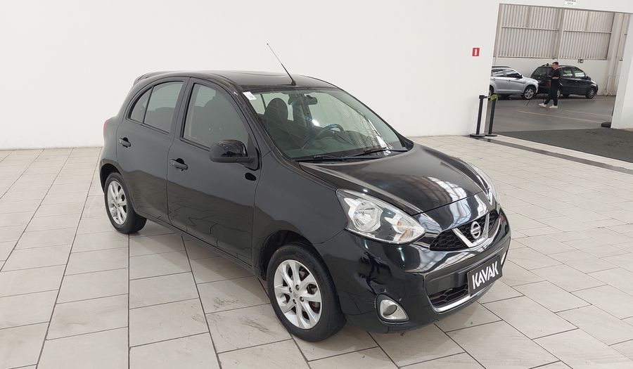 Nissan March 1.0 16V FLEX SV Hatchback 2015