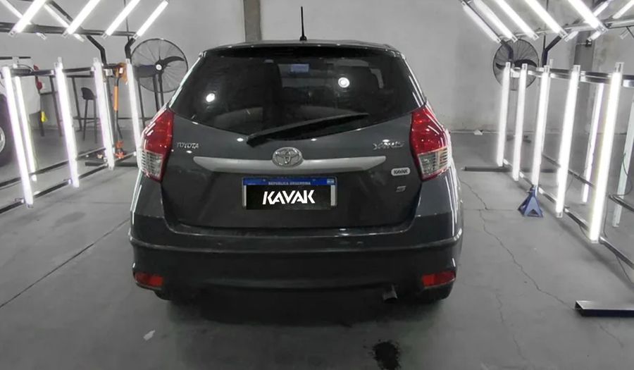 Toyota Yaris 1.5 CVT Hatchback 2017