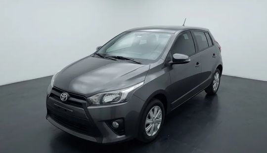 Toyota • Yaris