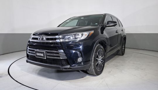 Toyota • Highlander