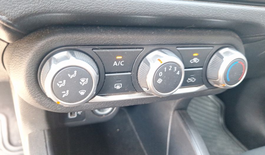 Nissan Versa 1.6 SENSE Sedan 2023