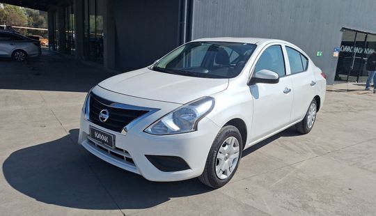 Nissan • Versa