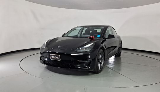 Tesla • Model 3