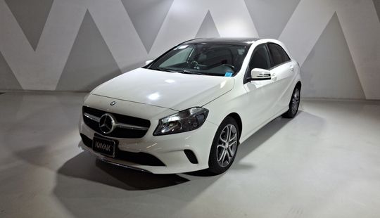 Mercedes Benz • Clase A