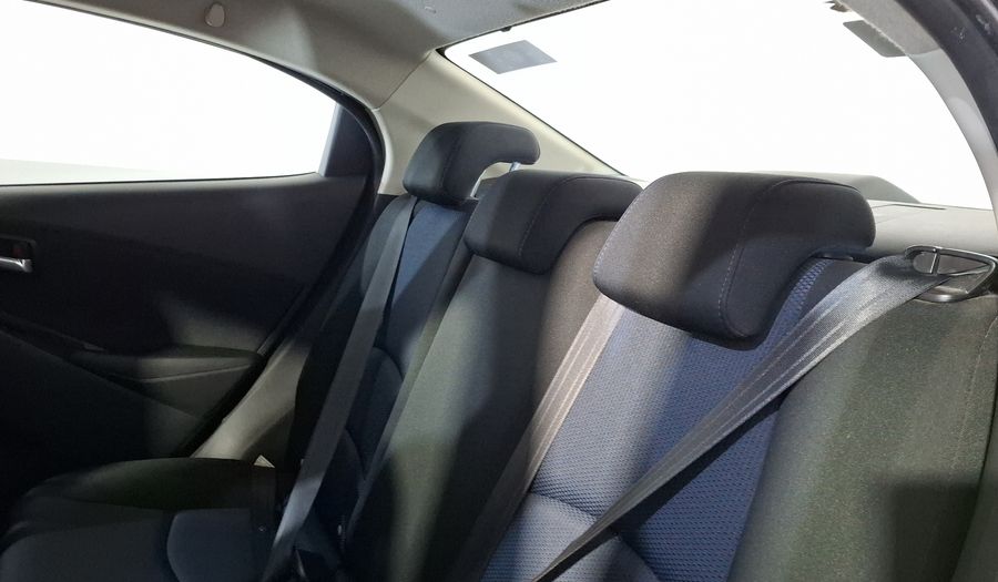 Toyota Yaris 1.5 R XLE AT Sedan 2017