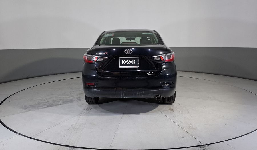 Toyota Yaris 1.5 R XLE AT Sedan 2017