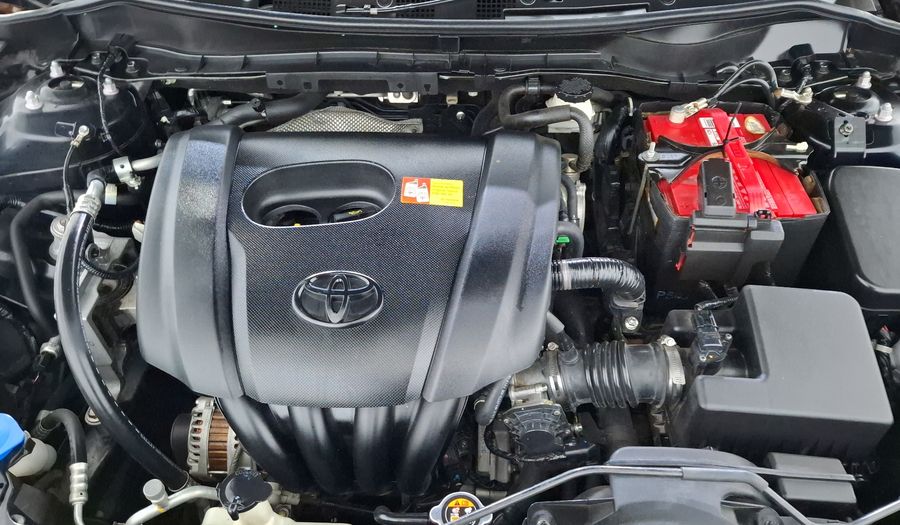 Toyota Yaris 1.5 R XLE AT Sedan 2017