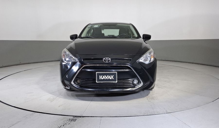 Toyota Yaris 1.5 R XLE AT Sedan 2017