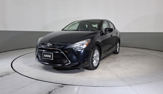 Toyota • Yaris