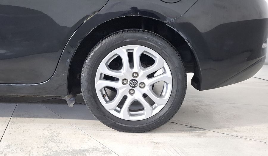 Toyota Yaris 1.5 R XLE AT Sedan 2017