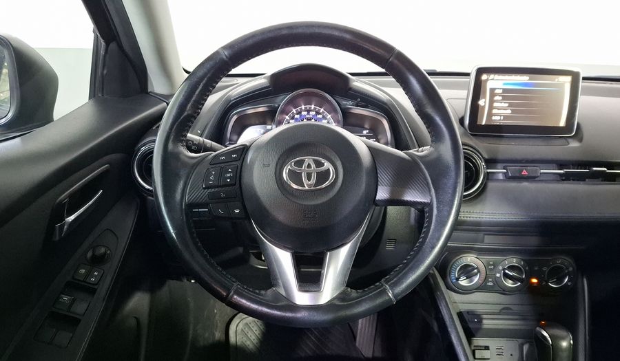 Toyota Yaris 1.5 R XLE AT Sedan 2017