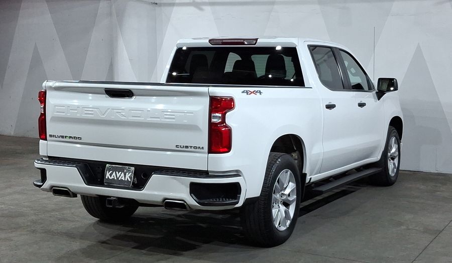 Chevrolet Silverado 1500 5.3 SILVERADO CUSTOM K AUTO 4WD Pickup 2022