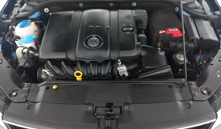 Volkswagen Jetta 2.5 TRENDLINE TIP. Sedan 2016