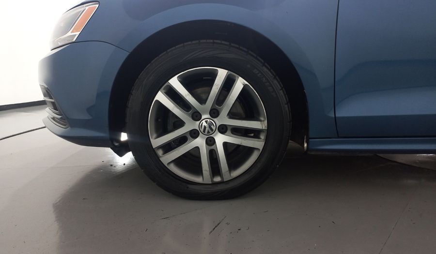 Volkswagen Jetta 2.5 TRENDLINE TIP. Sedan 2016