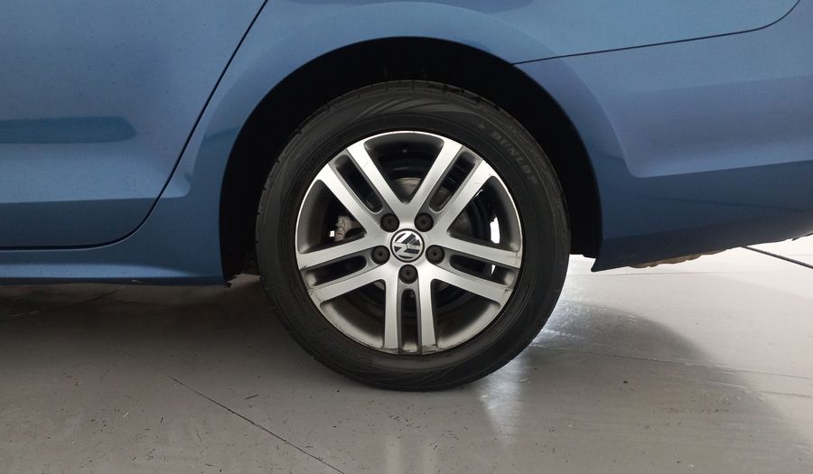 Volkswagen Jetta 2.5 TRENDLINE TIP. Sedan 2016