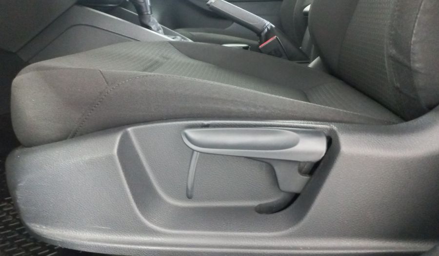 Volkswagen Jetta 2.5 TRENDLINE TIP. Sedan 2016