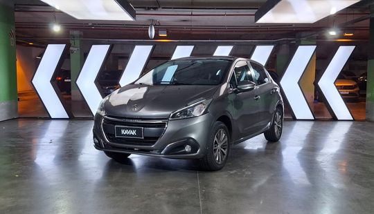 Peugeot • 208