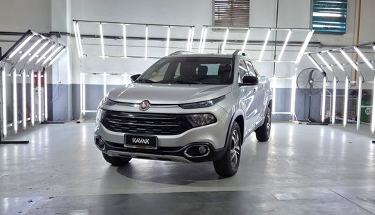 Fiat • Toro