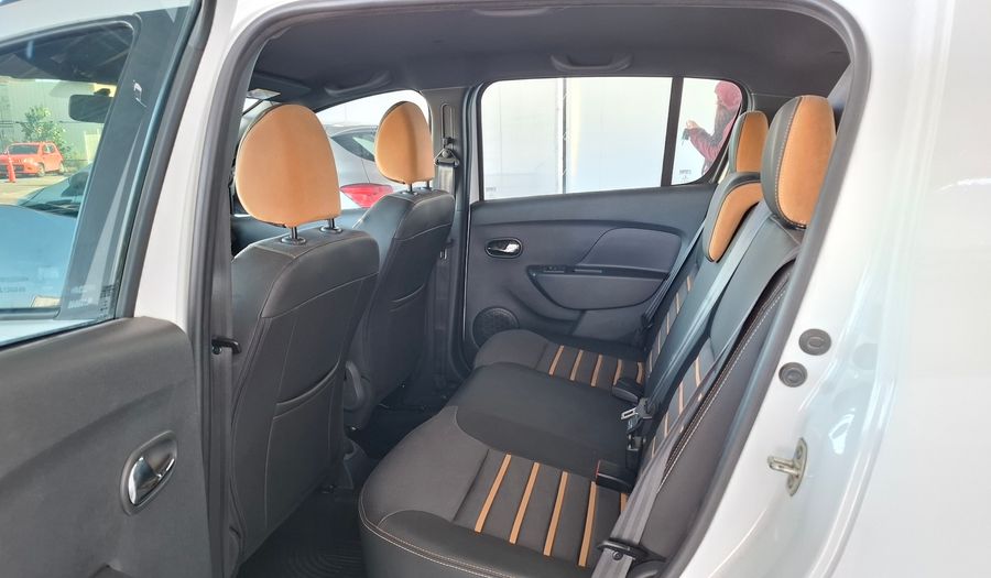 Renault Sandero Stepway 1.6 INTENS Hatchback 2022