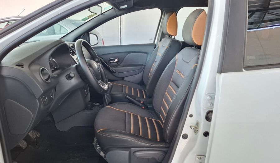 Renault Sandero Stepway 1.6 INTENS Hatchback 2022