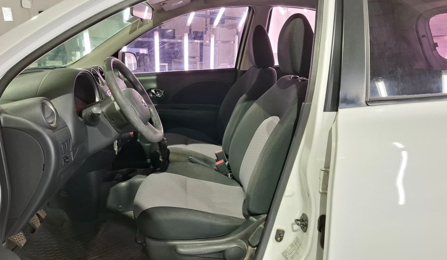 Nissan March 1.6 ACENTA MT Hatchback 2013