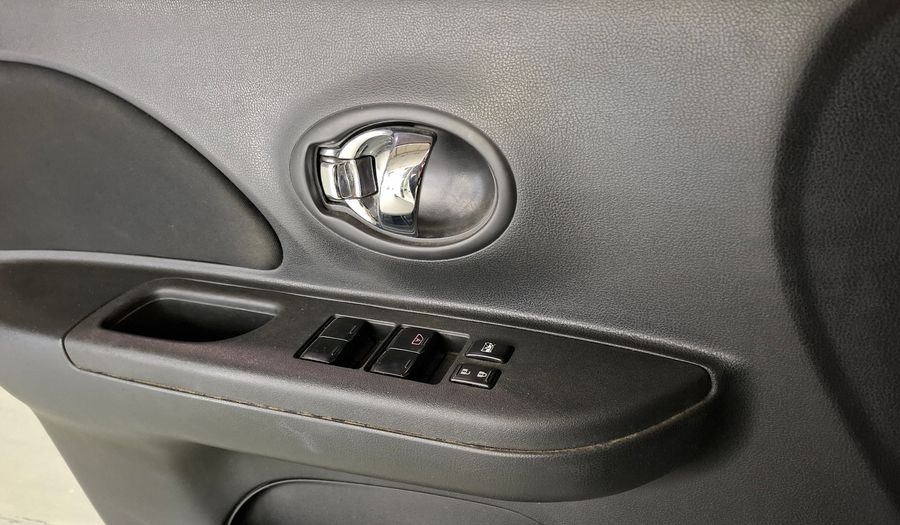 Nissan March 1.6 ACENTA MT Hatchback 2013
