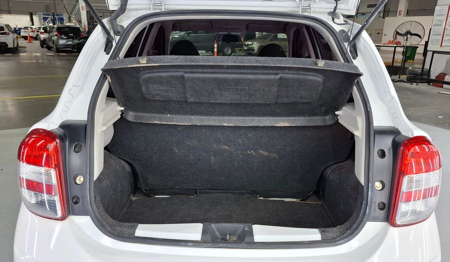 Nissan March 1.6 ACENTA MT Hatchback 2013