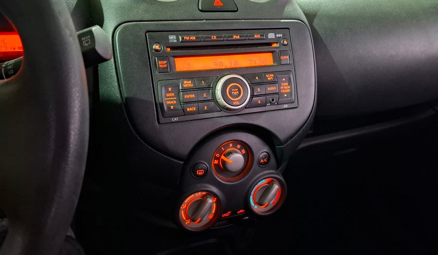 Nissan March 1.6 ACENTA MT Hatchback 2013
