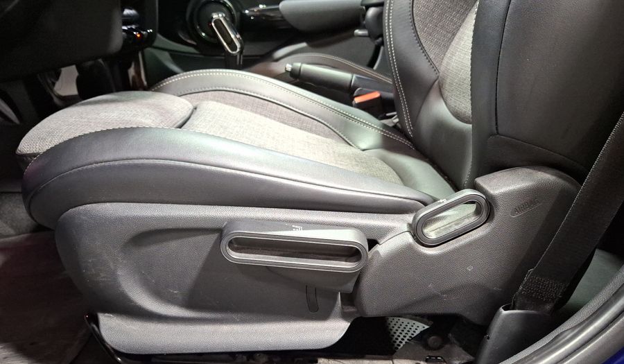 Mini Cooper 1.5 COOPER CHILI CONNECTED EDITION DCT Hatchback 2019