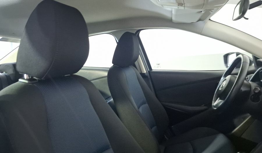 Toyota Yaris 1.5 R XLE AT Sedan 2018