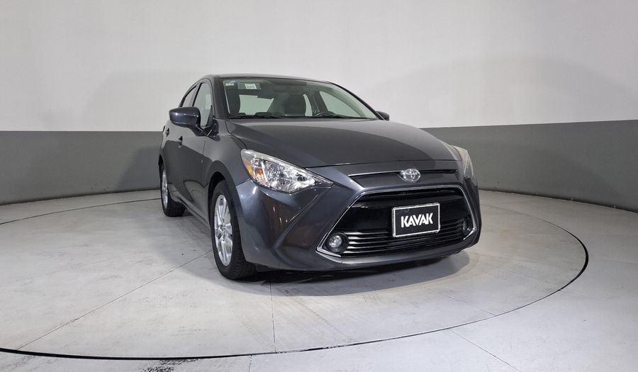 Toyota Yaris 1.5 R XLE AT Sedan 2018