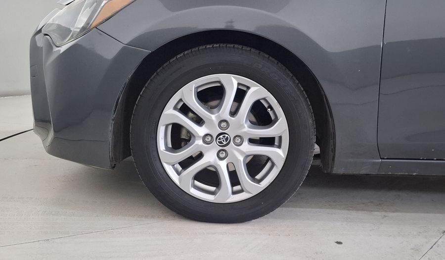 Toyota Yaris 1.5 R XLE AT Sedan 2018