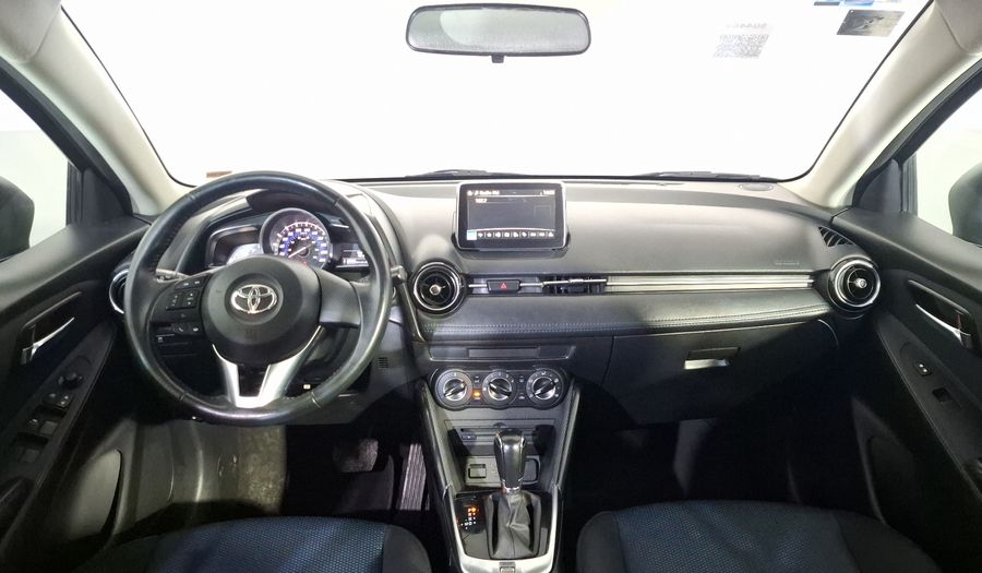 Toyota Yaris 1.5 R XLE AT Sedan 2018