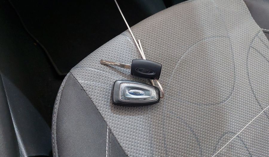 Ford Focus 2.0 16V SEDAN S POWERSHIFT Sedan 2015