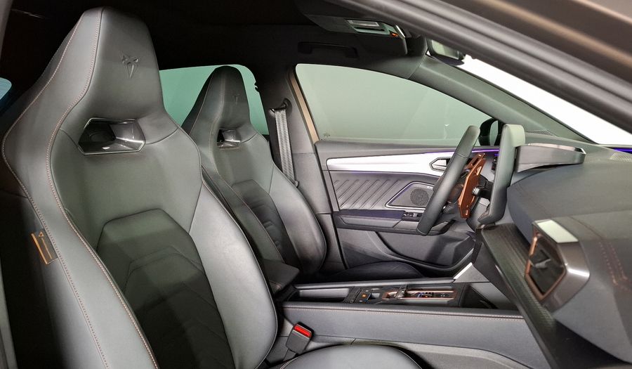 Cupra Leon 2.0 VZ DCT Hatchback 2025