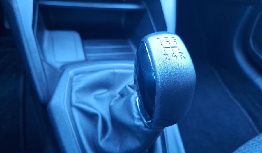 Peugeot 208 1.2 PURETECH 75 HP STYLE Hatchback 2023