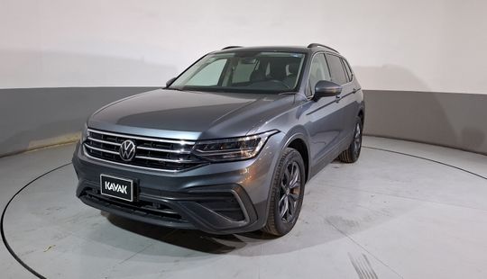 Volkswagen • Tiguan