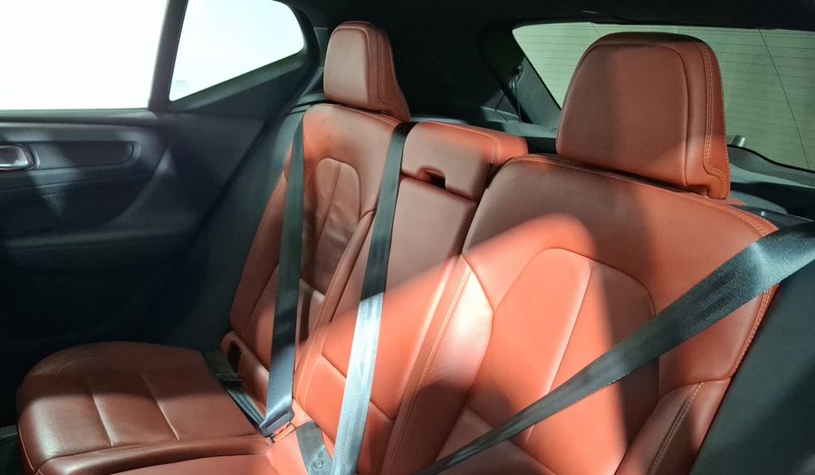 Volvo Xc40 2.0 MOMENTUM T5 AUTO 4WD Suv 2019