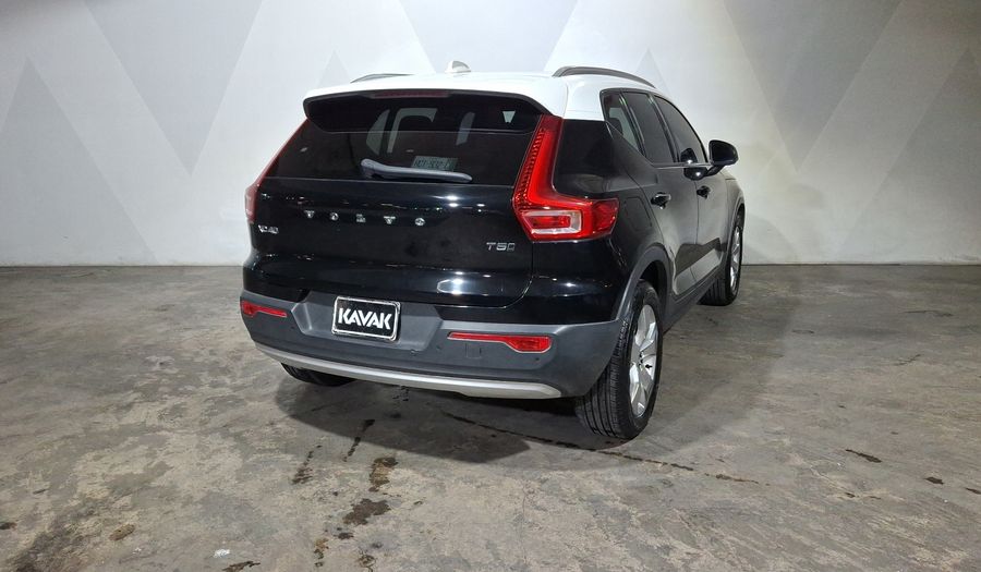 Volvo Xc40 2.0 MOMENTUM T5 AUTO 4WD Suv 2019